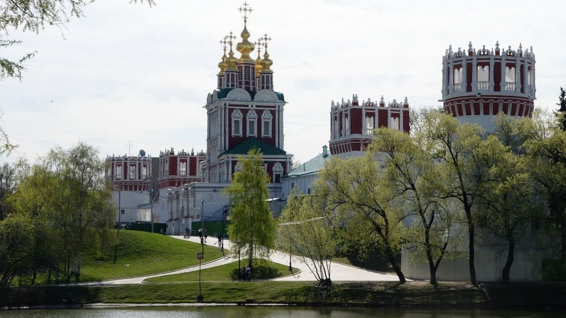 Один день в Москве. Путешествие в мир науки, искусства и высоких технологий
