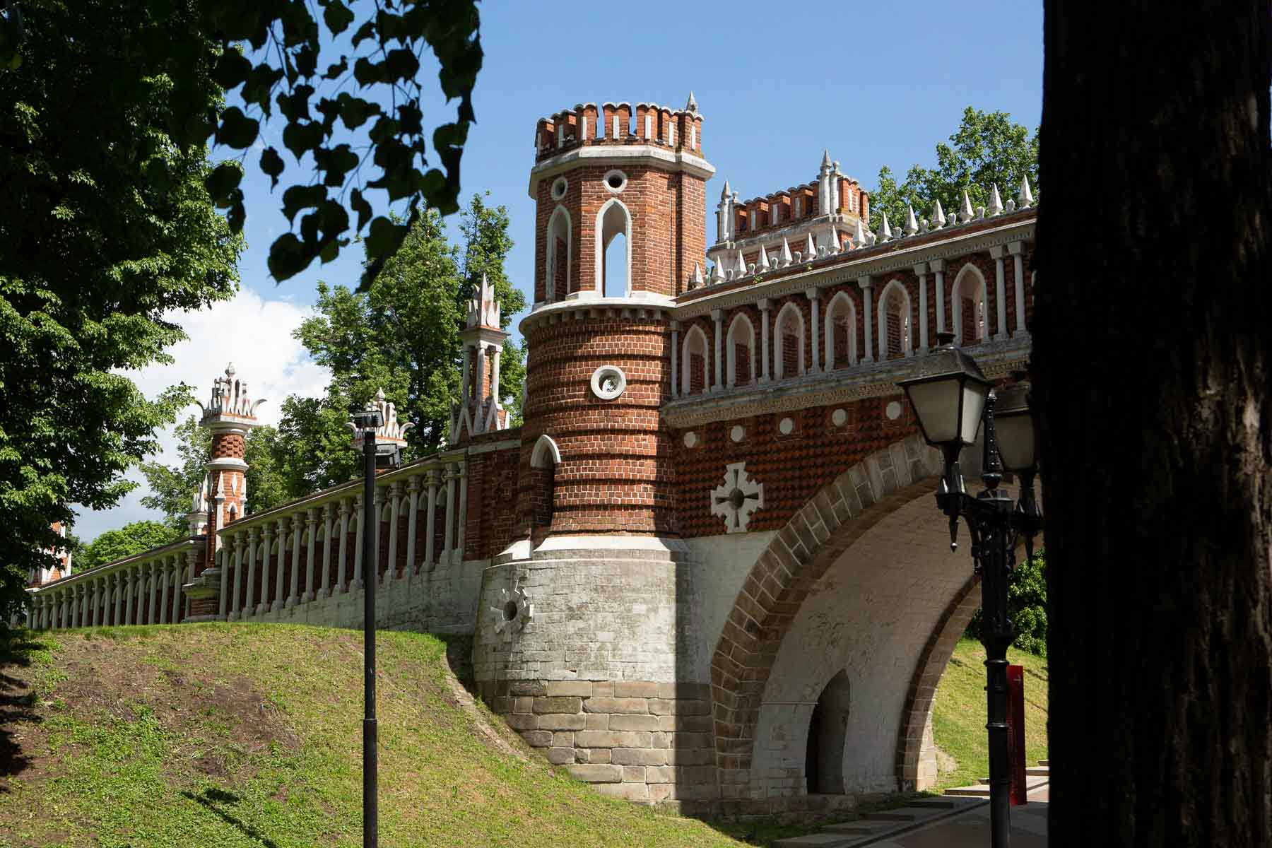 Открывая «Царицыно»: живописная прогулка по музею-заповеднику