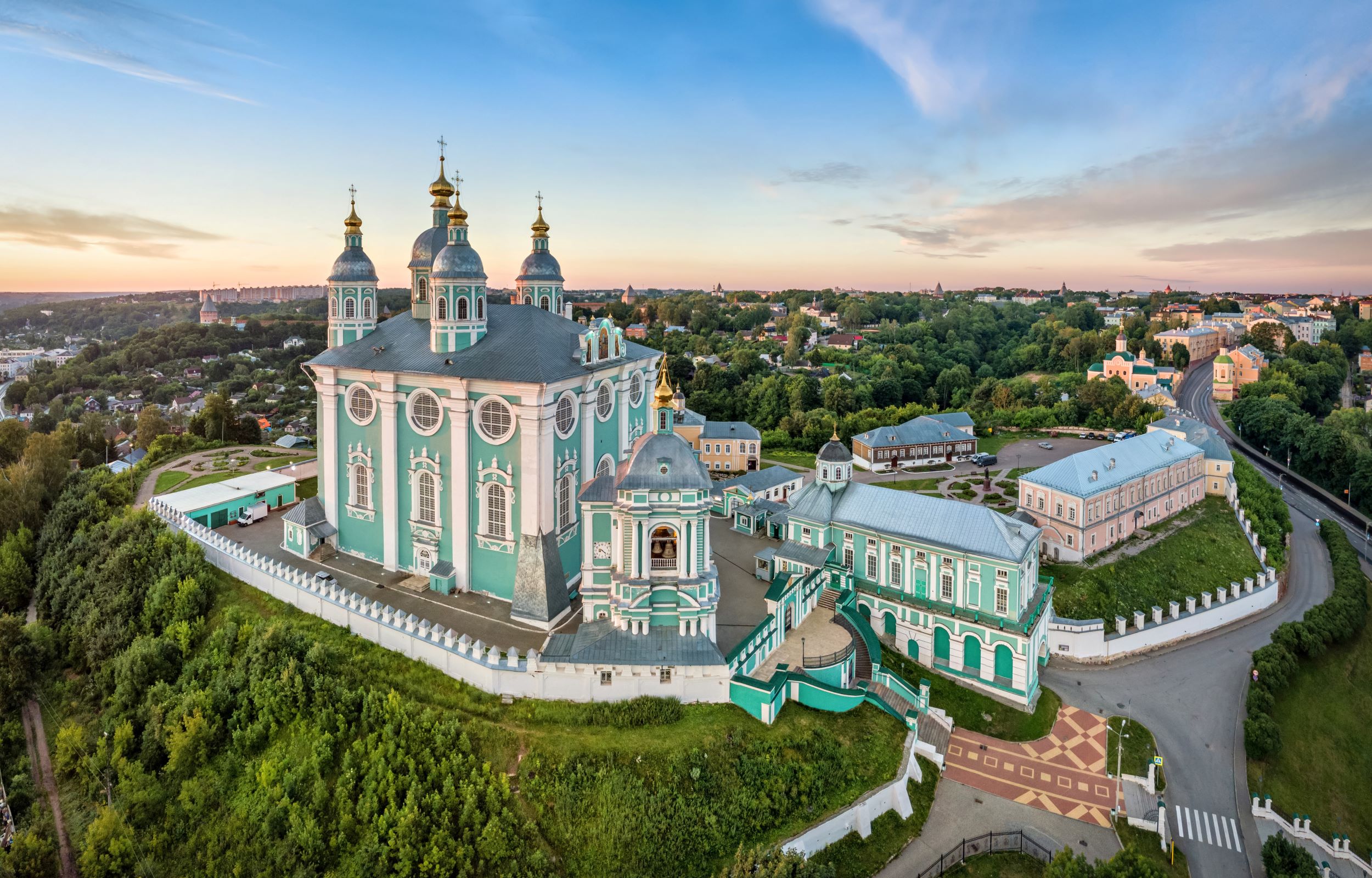 На берегах Днепра: обзорная прогулка по Смоленску