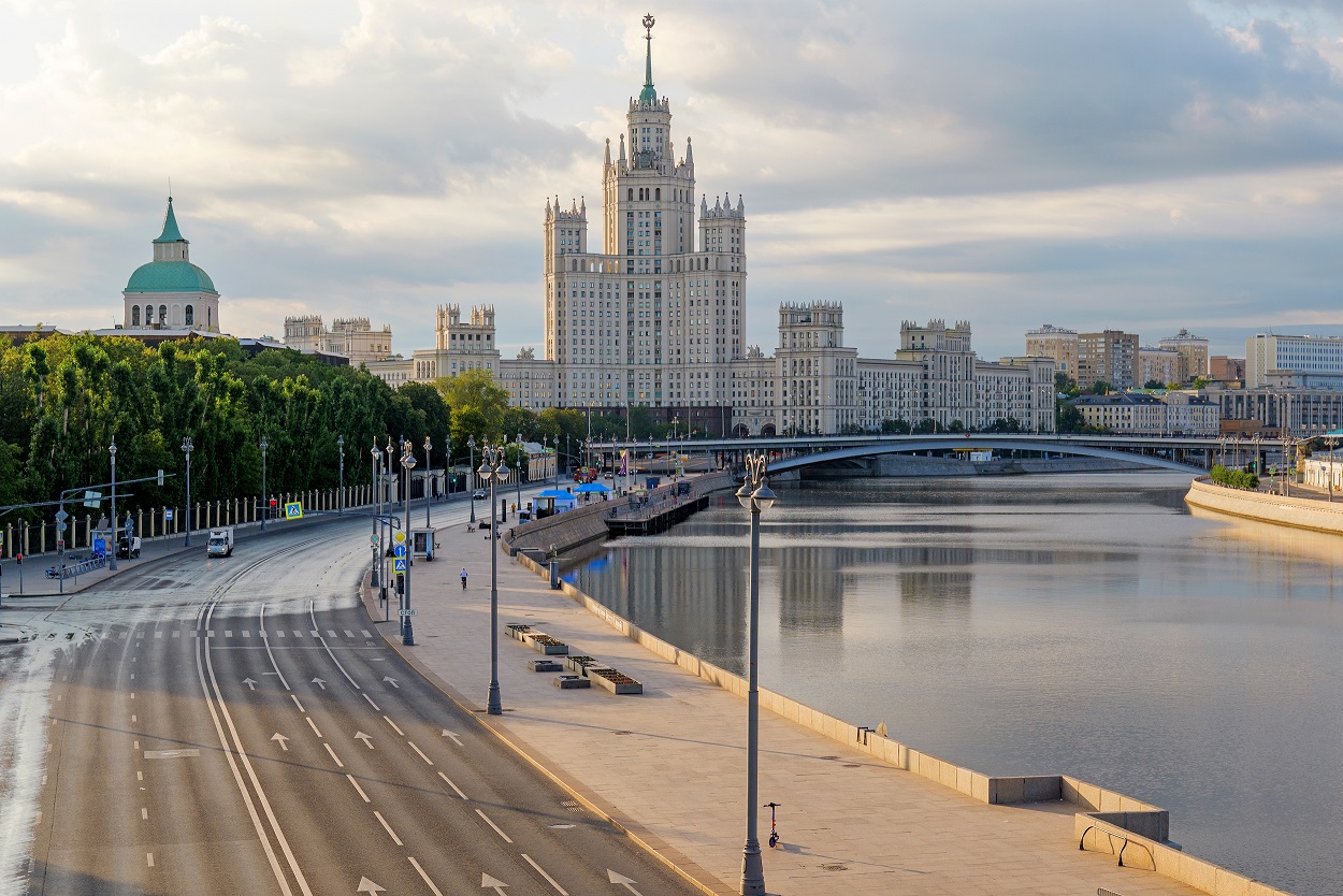 От Воробьевых до Горького: пробежка по столичным набережным   