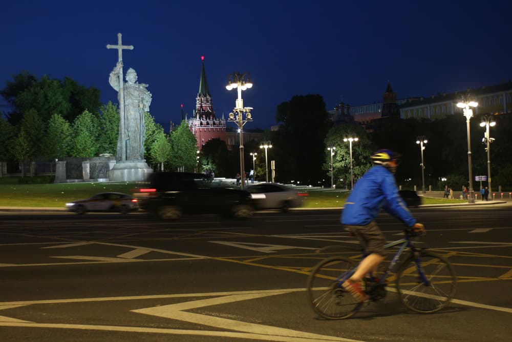 Москва под луной: велопрогулка по ночной столице