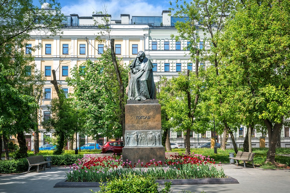 Поймать настроение! Кинотур по местам съемок «Я шагаю по Москве»