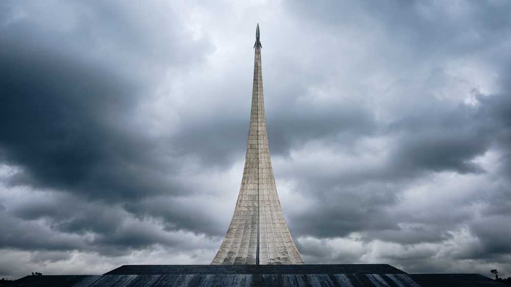Между светом и тьмой: Москва в киновселенной «Дозоров»
