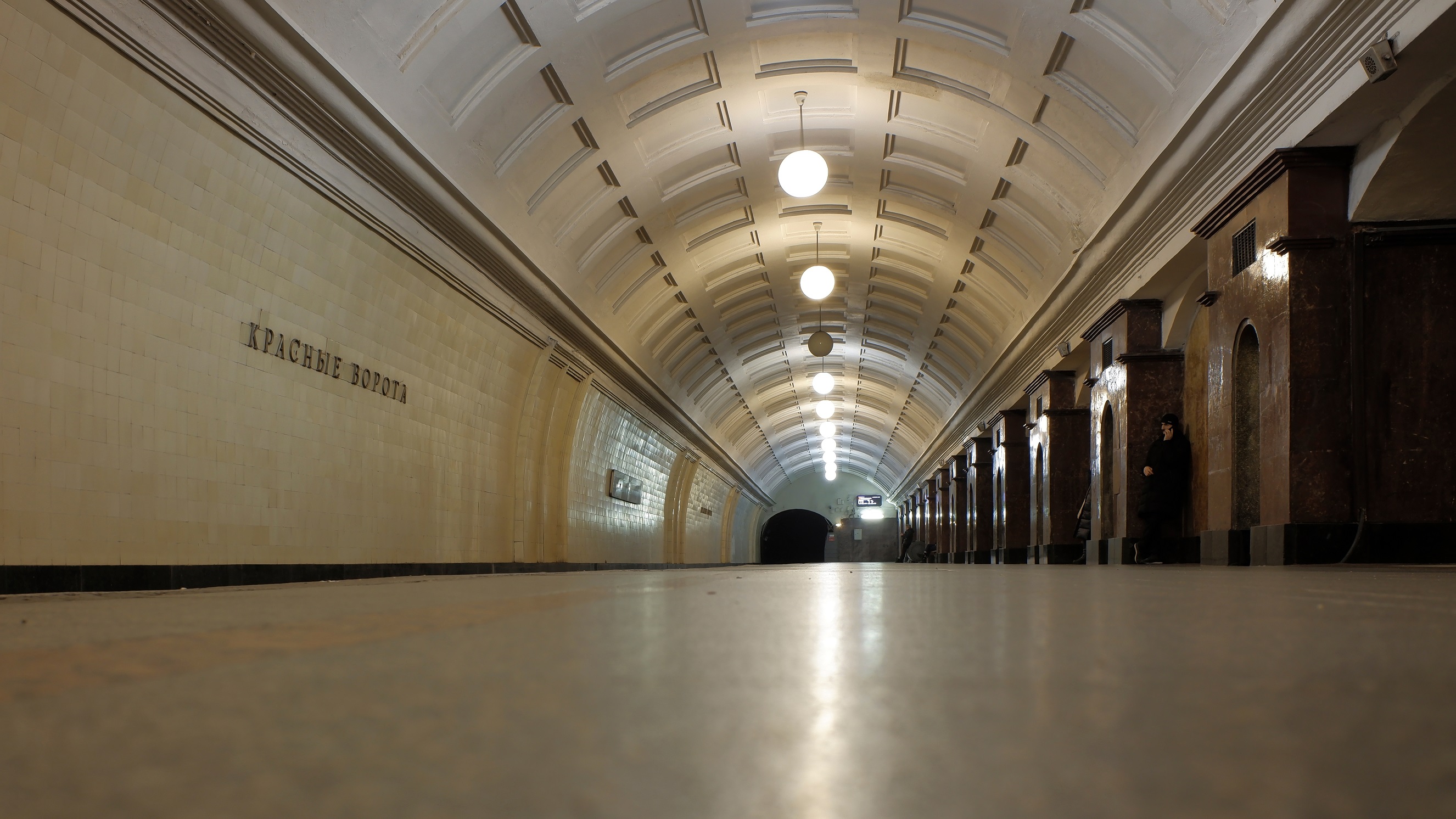 Между светом и тьмой: Москва в киновселенной «Дозоров»