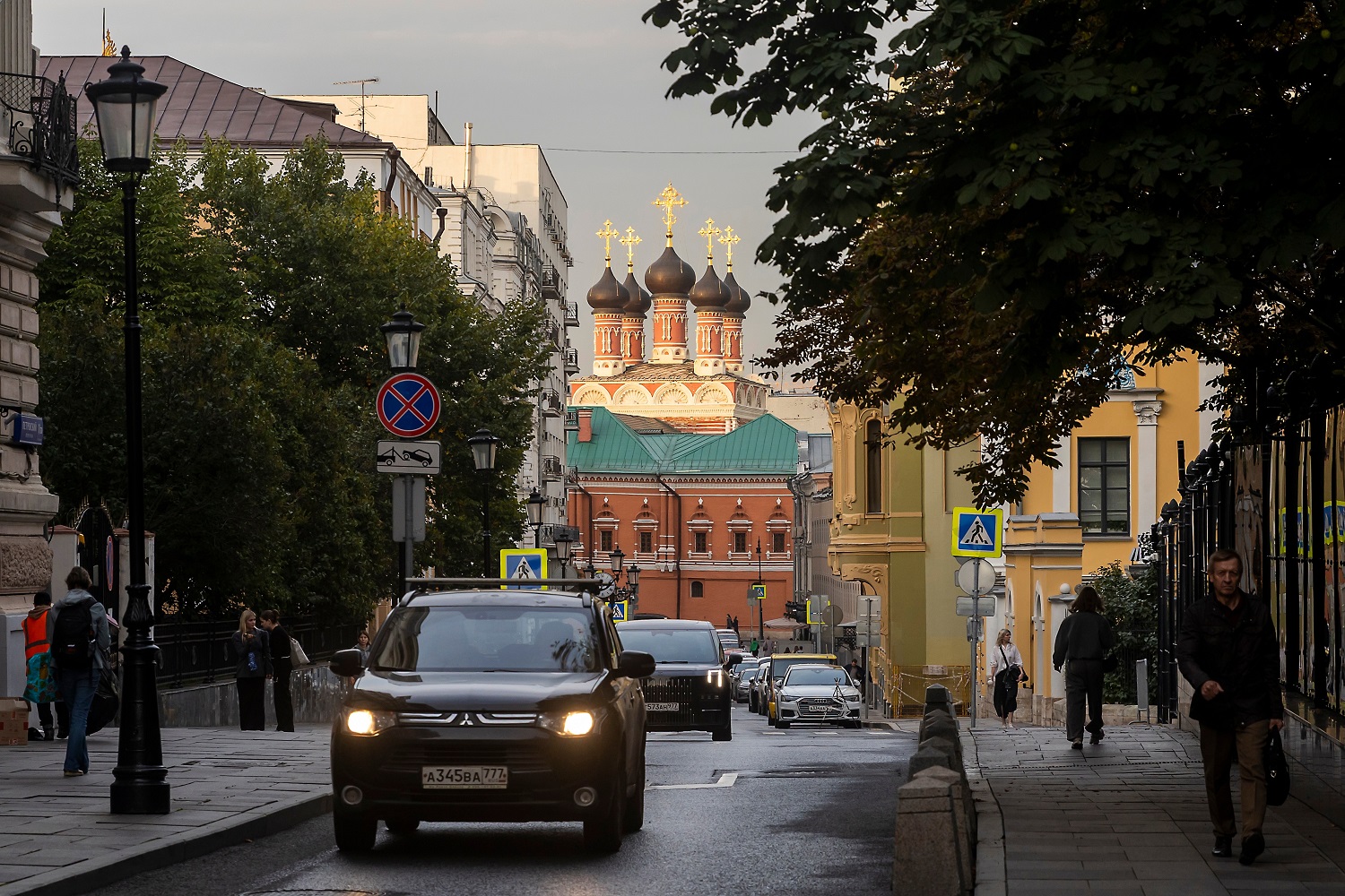 Москва Петра I: где царь пел на клиросе и какой храм построен по его чертежам