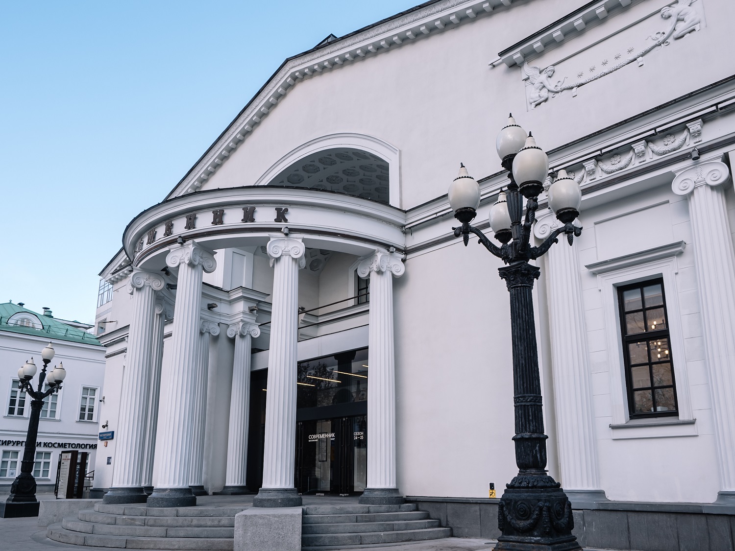 «Сегодня я буду кутить»: Москва глазами Евгения Леонова и его героев