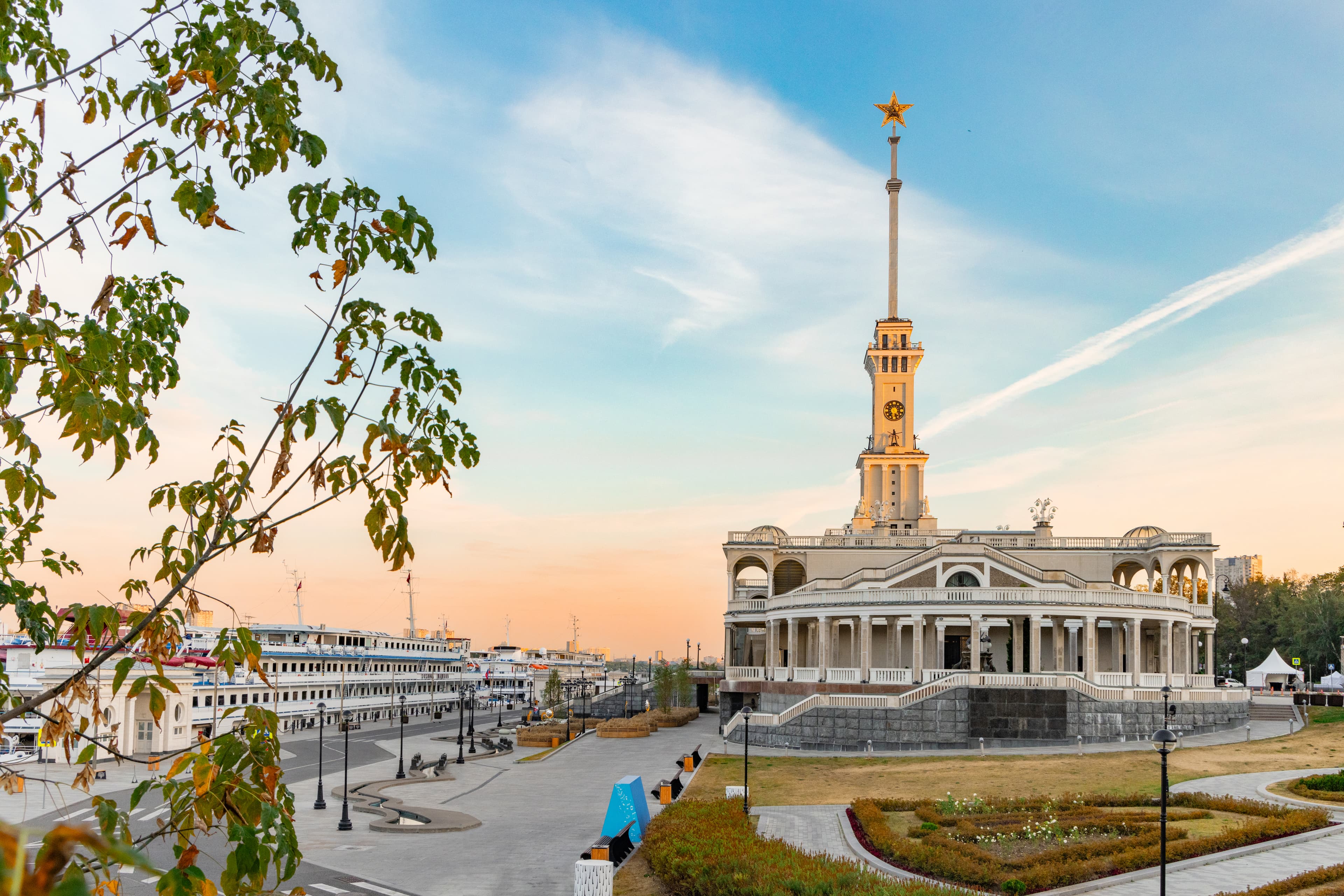 Осень в городе: прогулка по паркам столицы